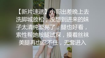 骚逼受不了自己坐上来