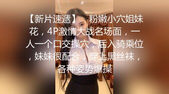 獨自逛商城碎花裙美婦,性感內內都陷肉裏去了