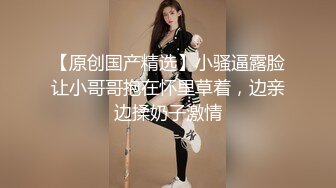 餐厅女厕蹲守年轻少妇的极品小黑鲍