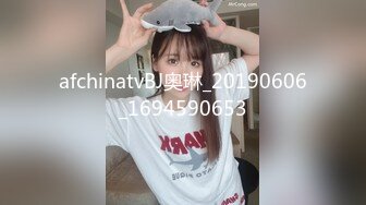 SWAG 性感皮裙女業務上班時間廁所自慰到失禁