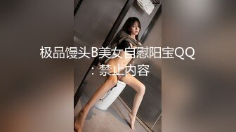  大二兼职美女终于被色魔摄影师忽悠脱光光成功打炮