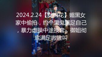 步行街跟随偷窥漂亮小姐姐 身材高挑 皮肤保存细长腿 这小内内小屁屁看着很诱惑