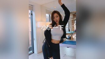 小屌男勿入勿打擾！肉嘟嘟豐滿坦克型美少婦,壹身全是肉,雙腿肥如大象腿