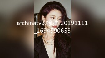  极品小骚妹镜头前让小哥调教，全程露脸乖巧听话给小哥口交大鸡巴，让小哥舔逼乖巧听话