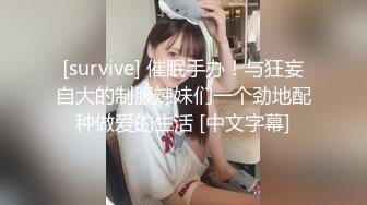 18清纯小妹妹独自在家床上自慰，脱掉内裤展示无毛肥穴，掰穴特写假屌摩擦，翘起圆润屁股后入，娇喘呻吟诱惑